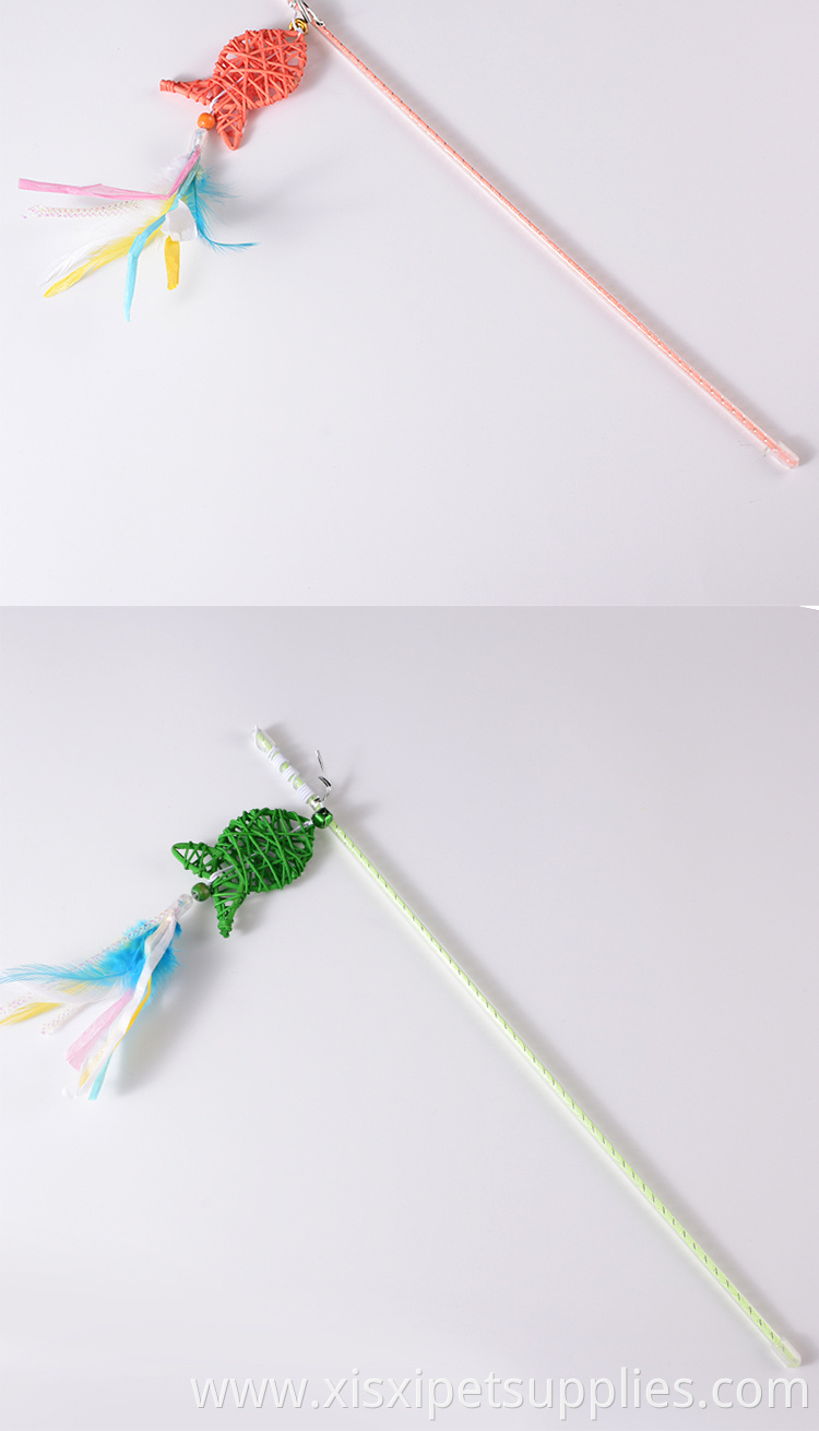 hot sale rattan fish toy for pet cat playing stick